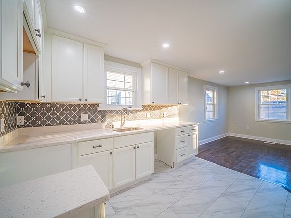4th image of 29 Cornell St