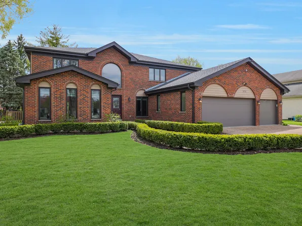3721 Vantage Ln, Glenview, IL 60026