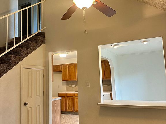 3rd image of 2247 Oppio St
