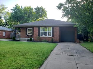 939 N Crestway Ave, Wichita, KS 67208
