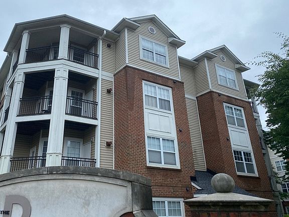 3rd image of 12956 Centre Park Cir APT 412