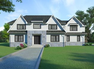 34 Elkland Rd, Melville, NY 11747