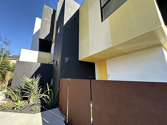 2nd image of 2664 L St #5