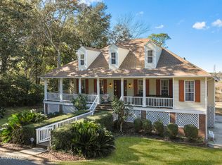 1211 Sunset Ave, Ocean Springs, MS 39564