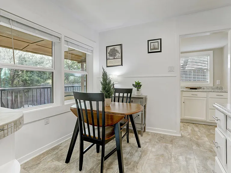 1102 Canyon Edge Dr — Photo 10