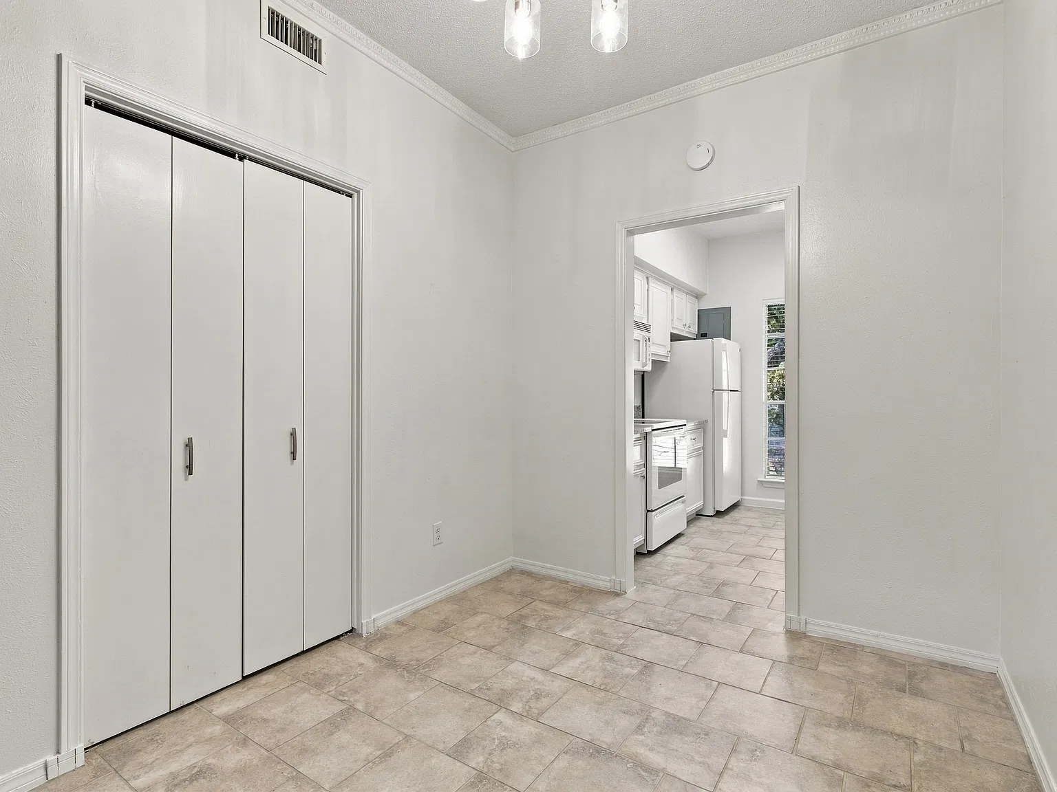 1 bed, 764 sqft, $1,675 — Photo 2