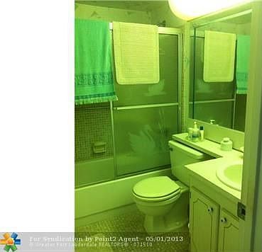 5th image of 203 Newport Dr #L