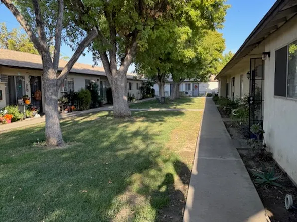 1405 Eucalyptus Avenue