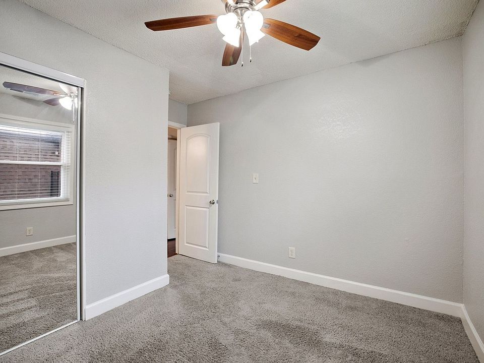 1st image of 3900-3902 Booth St #10