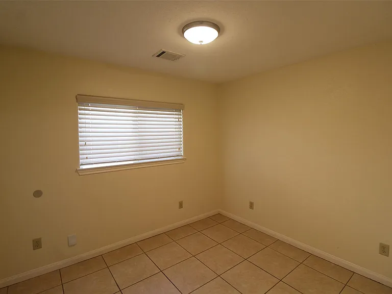 814 Mobile Dr #B — Photo 10