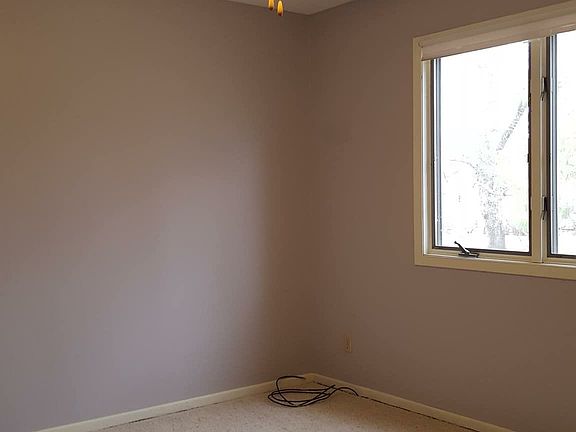 2nd image of 3314 Southdale Dr
