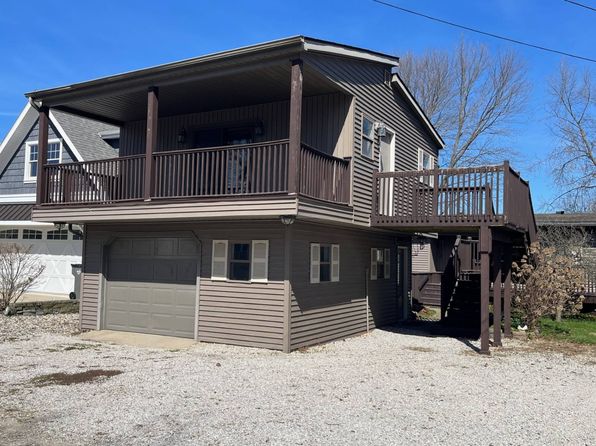 11510 N Ogden Point Rd, Syracuse, IN 46567
