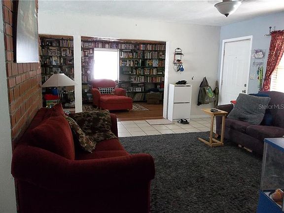5th image of 2310 25th Ave W