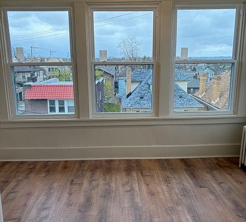3rd image of 1502 Kelton Ave #3L