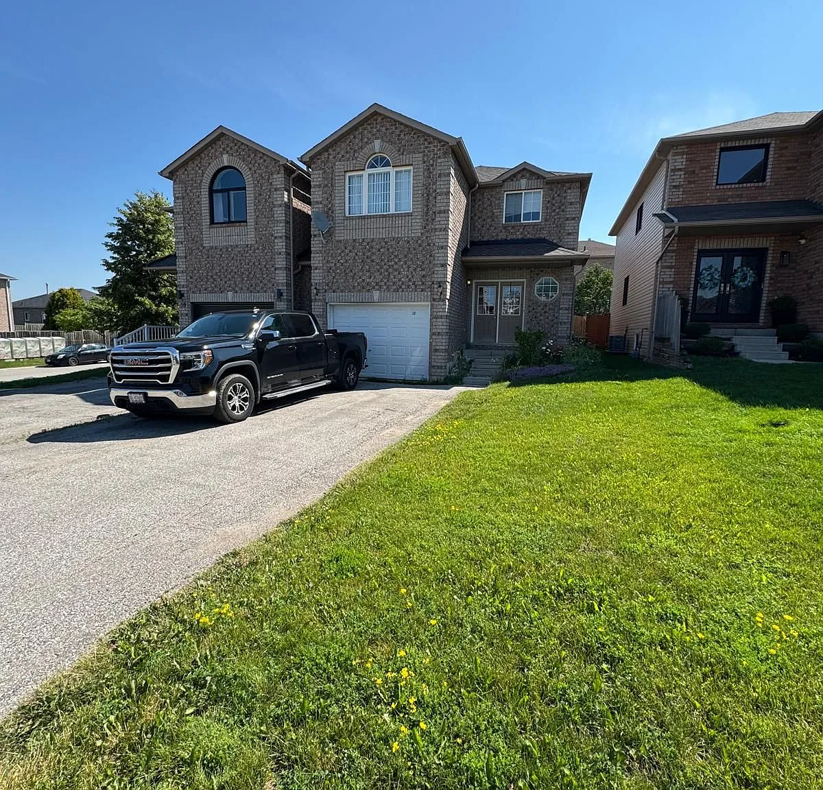 4 bed, $2,750 — Photo 1
