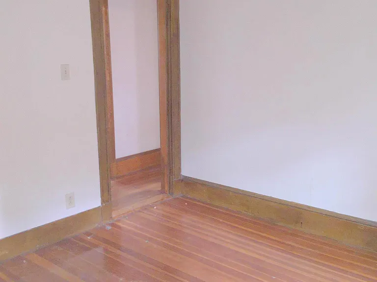 25 Hall St #1R — Photo 4