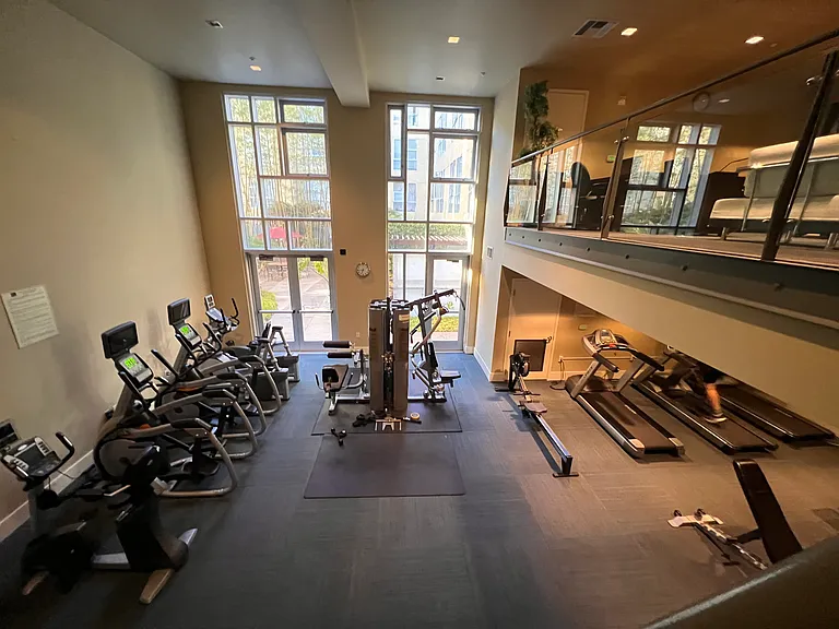 595 9th St — Photo 16
