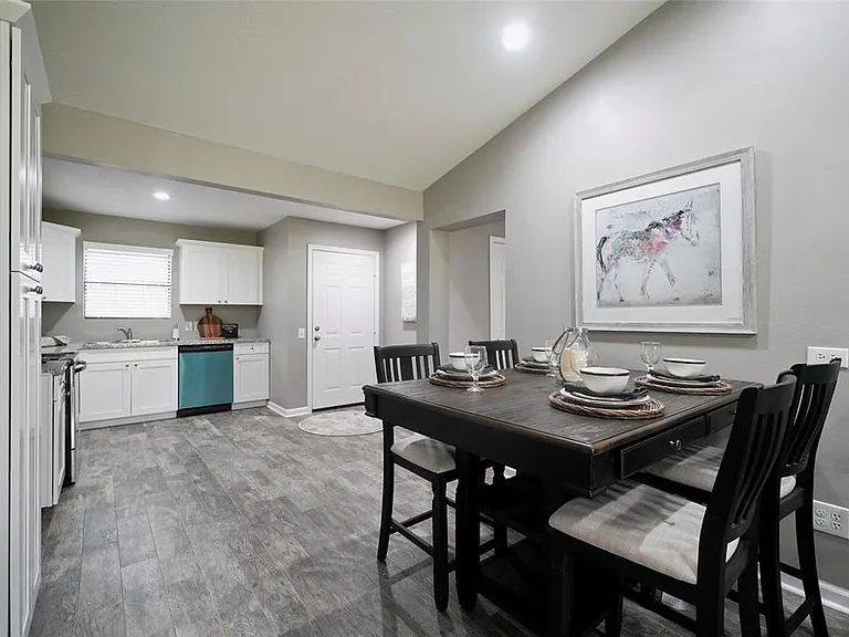 3508 Balboa Cir — Photo 13