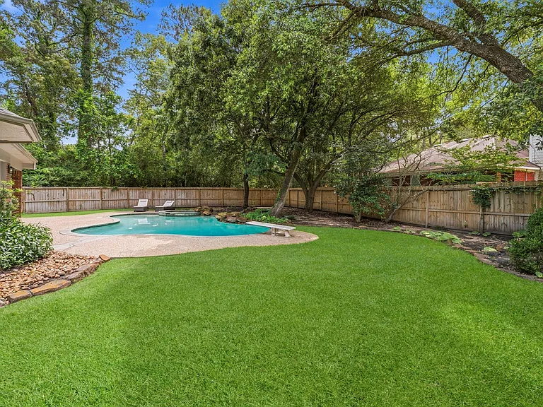 138 W Stockbridge Landing Cir — Photo 35