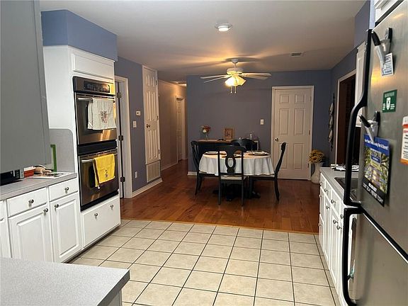 5th image of 1312 Shady Pine Dr