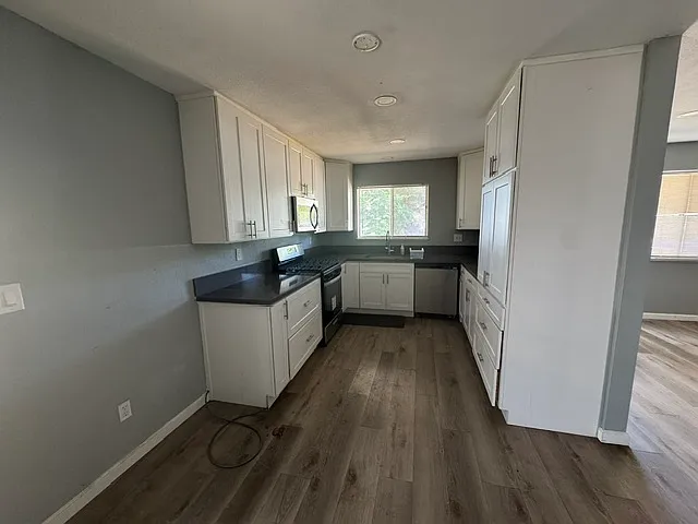 1087 Tranquil Ln — Photo 3