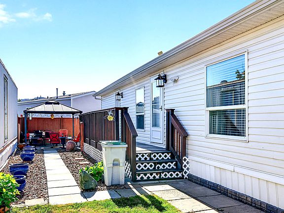 2nd image of 1655 Ord Rd #85