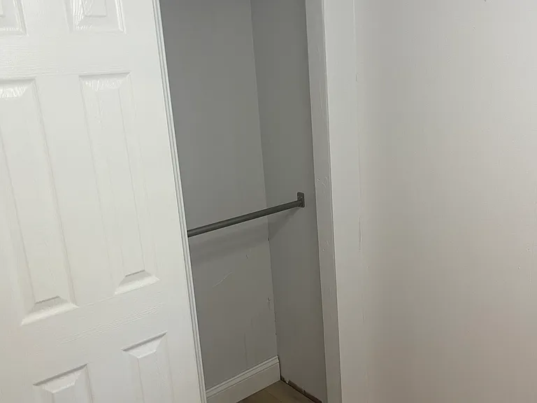 115 Thompson Dr — Photo 17
