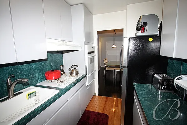 Sold by Bellmarc Realty | media 4