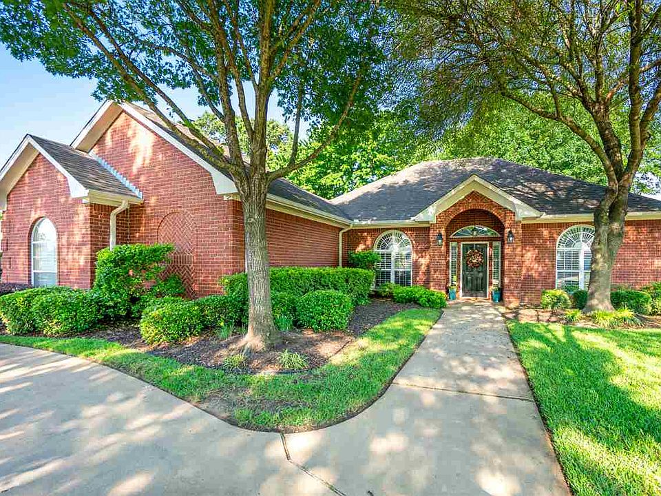 1st image of 3307 Saint Andrews Dr