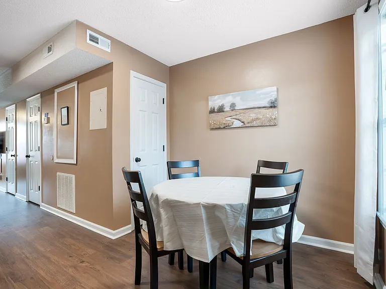 284 Raleigh Dr #F — Photo 12