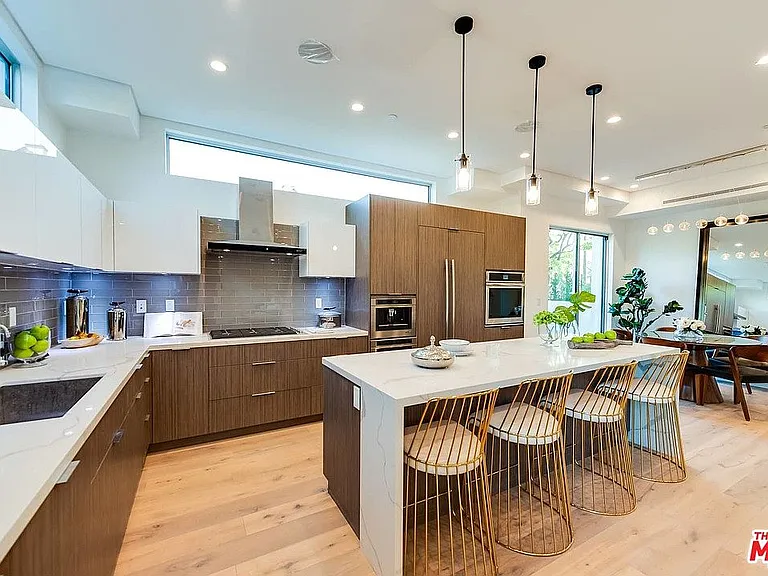 801 N Kilkea Dr — Photo 28