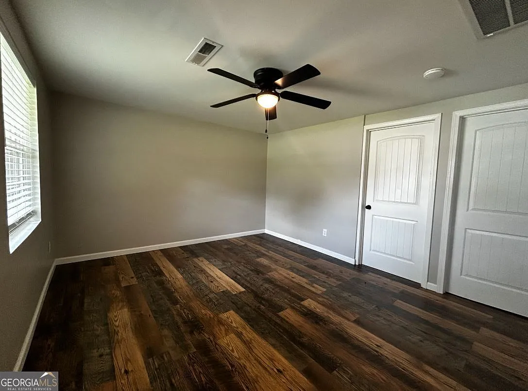2 bed, 1.0 bath, 638 sqft, $1,150 — Photo 2
