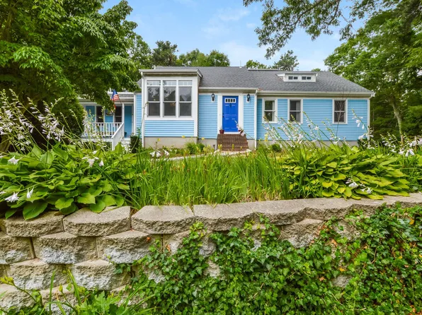 6 Anchor Drive, Forestdale, MA 02644