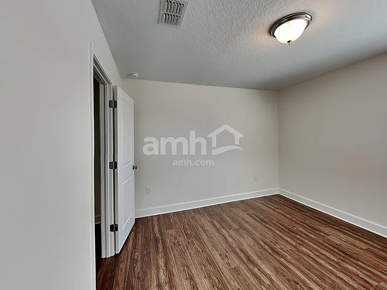4526 Reisswood Loop — Photo 18