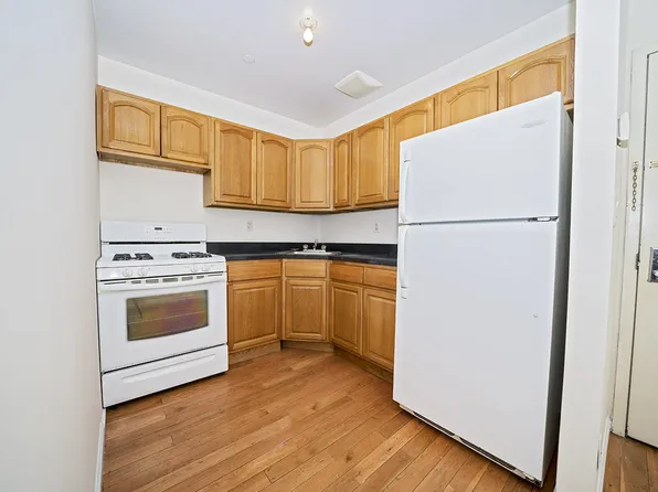 371 Classon Avenue image 1 of 13