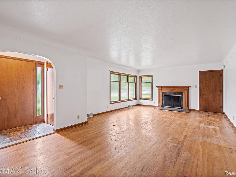 13th image of 2219 Copeman Blvd