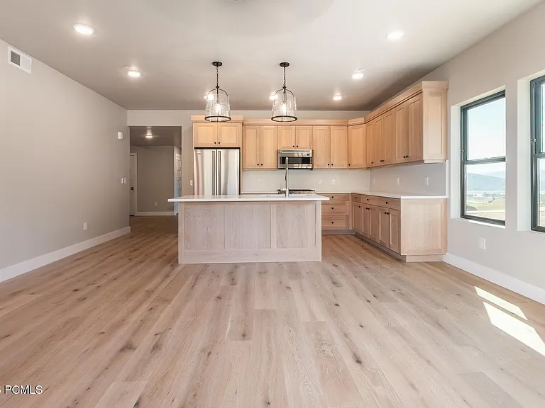 1124 W Vos Cir #203 — Photo 6
