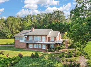 103 Grand Oaks Ln, Sylva, NC 28779