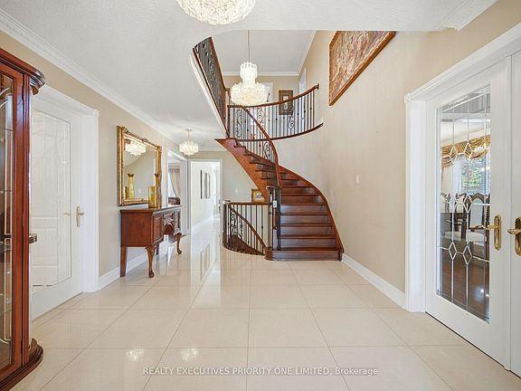 5th image of 139 Jade Cres
