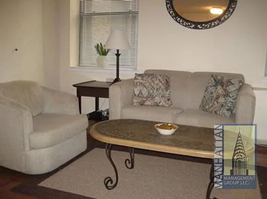 Rented by Manhattan Management Group | media 42
