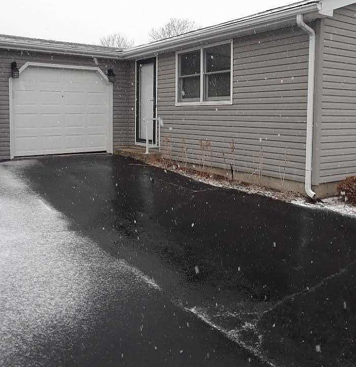 1st image of 65 Dogwood Ln