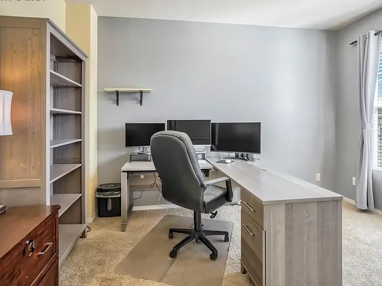7040 Auburn Hills Ct — Photo 25
