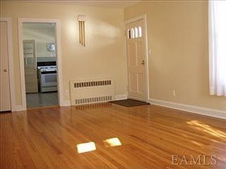 5th image of 91 Penfield Ave
