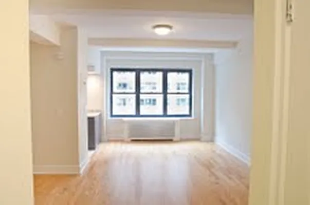 Rented by Stonehenge NYC LLC | media 18
