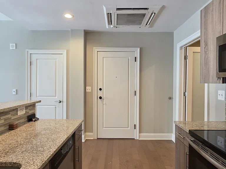 216 Arch St #406 — Photo 5