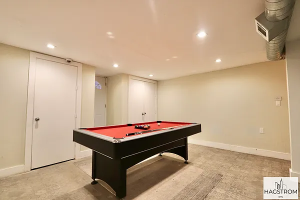 Rented by Hagstrom Management Inc | media 48