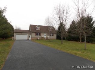 8164 Clark Mills Rd, Whitesboro, NY 13492