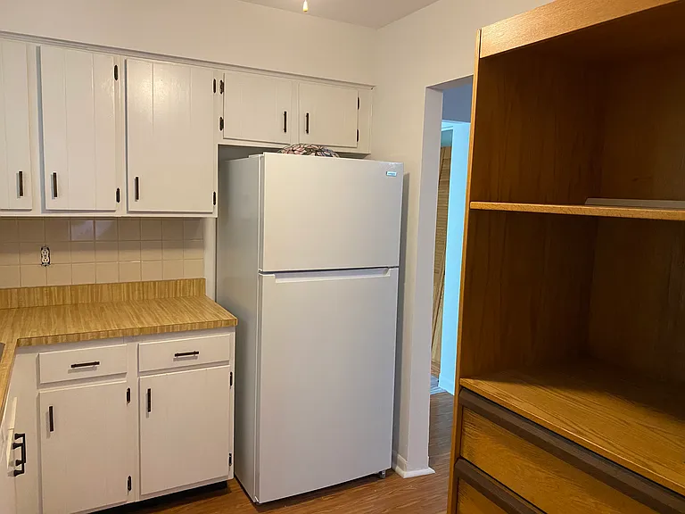 821 Brian Dr — Photo 6
