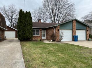 9320 Spring St, Highland, IN 46322