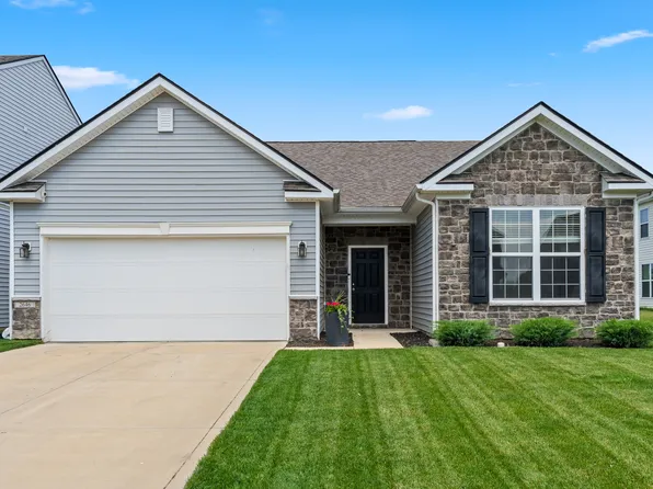 2646 Creek Bank Ct, Columbus, IN 47201